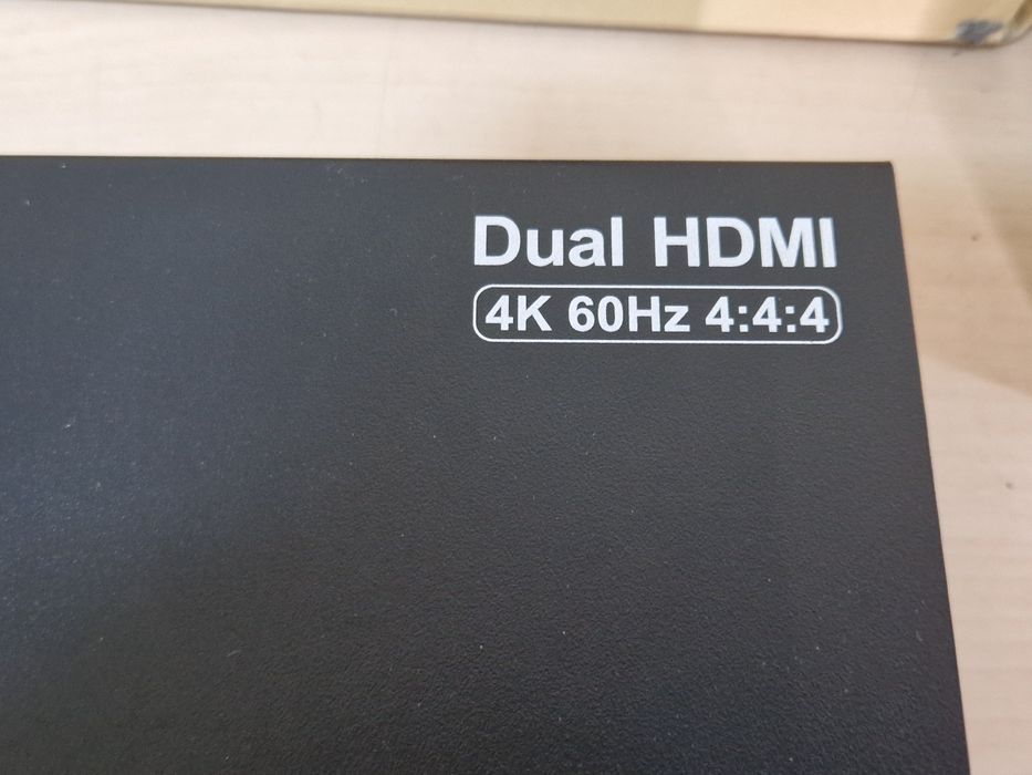 KVM 4k, 4 intrari, doua ieșiri,  TESmart