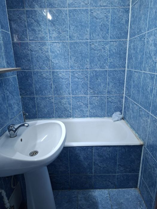 Garsoniera disponila 400 euro