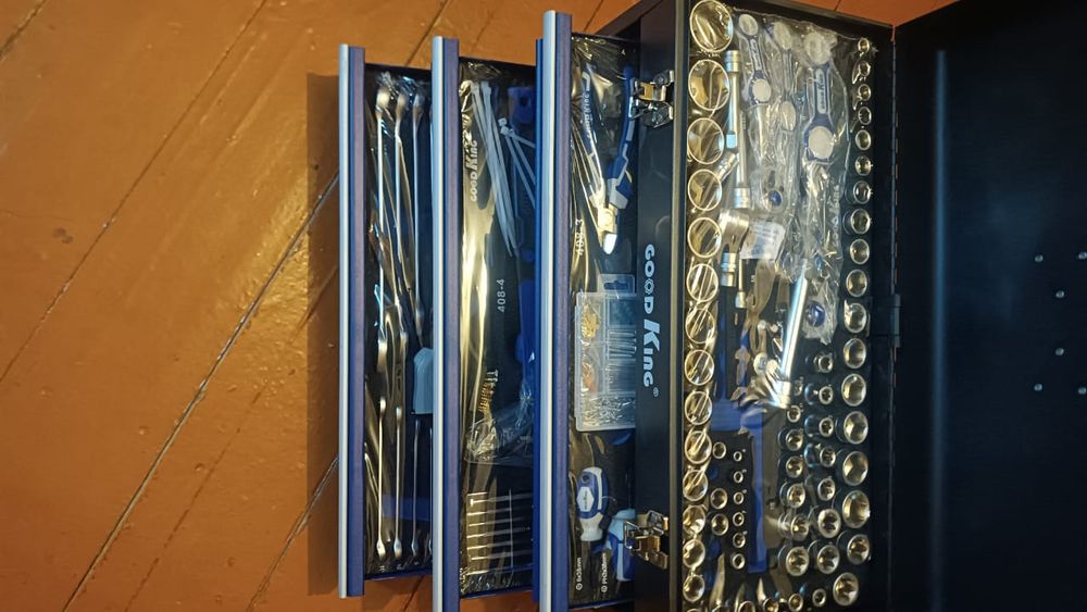 Продам набор инструментов