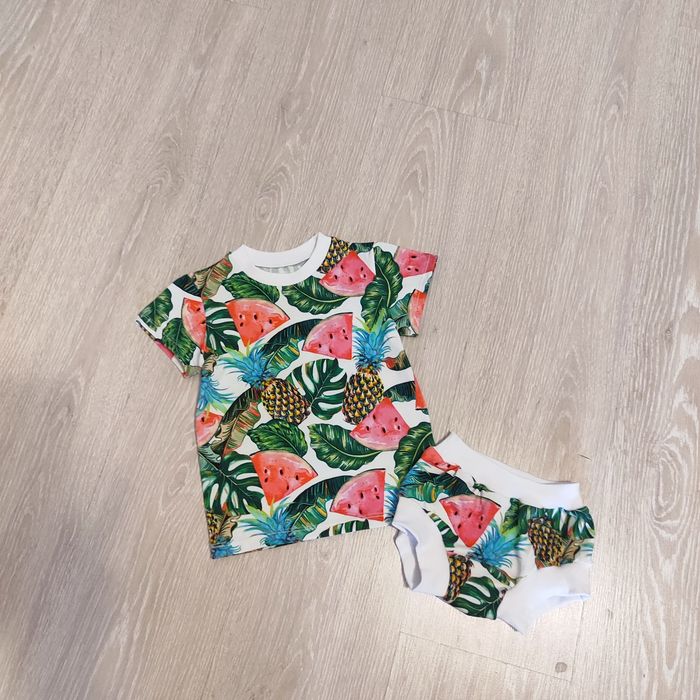 Продам детскую одежду