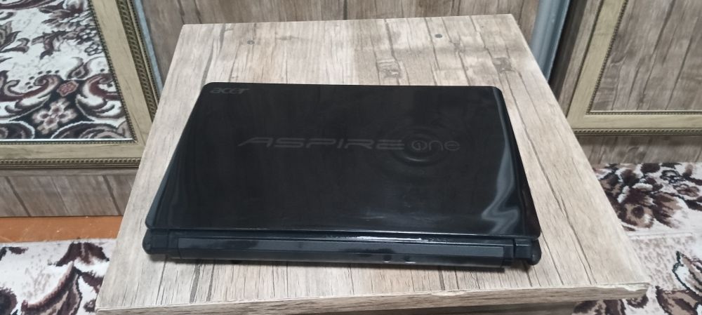 Nomi Aspire netbook