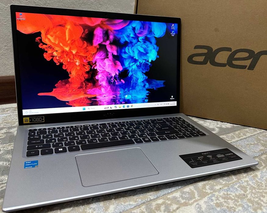 Ноутбук Acer в хорошем состоянии