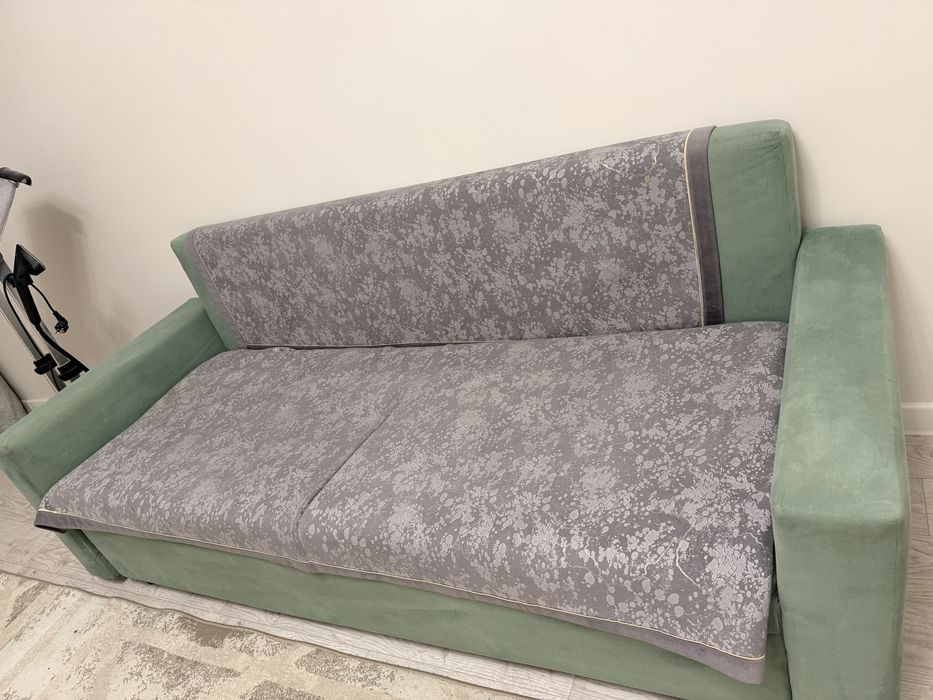 Срочно продам Диван 2,30 см