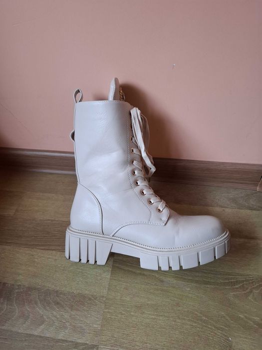 Дамски зимни боти