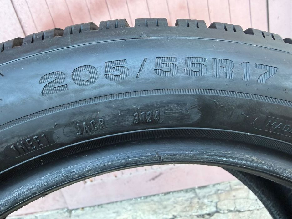 Anvelope 205.55.17 iarna 2024 Dunlop