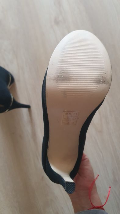 Дамски обувки велур на ток