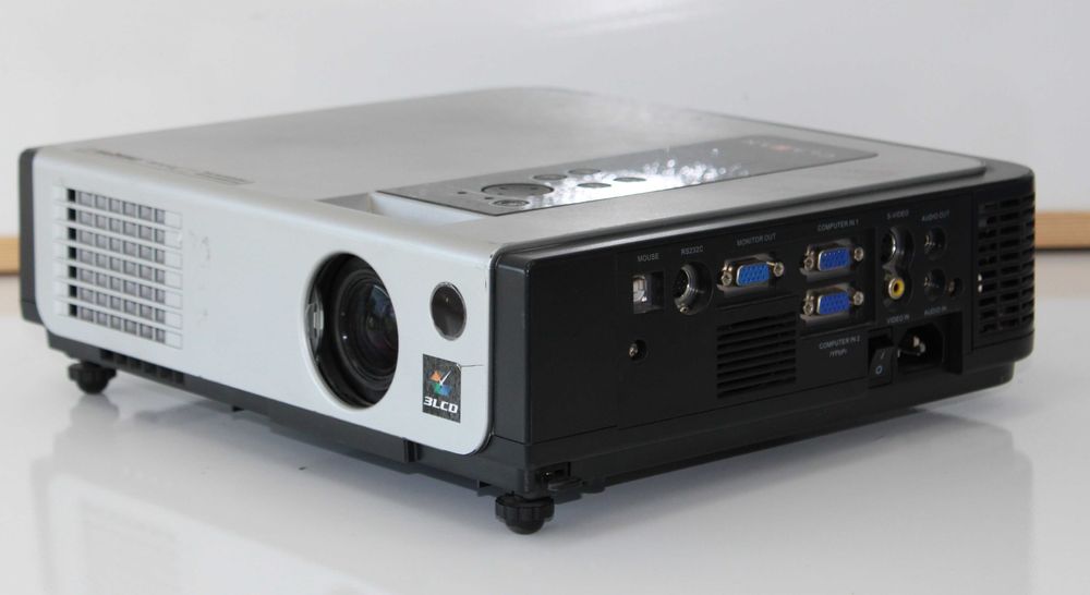 Мултимедиен проектор CLAXAN CL-ACC-16030