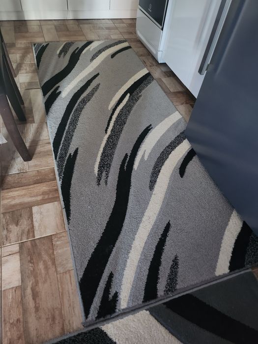 Два килима и две пътеки