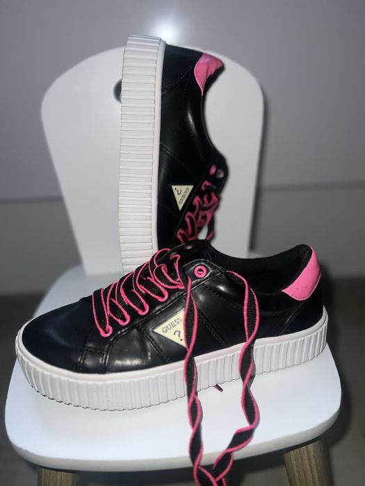 Маратонки Guess номер 38