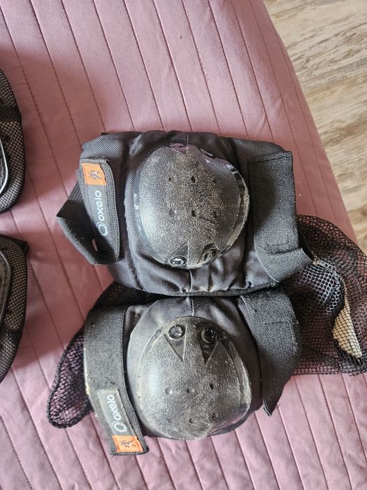 2 комплекта протектори Oxelo (Decathlon) – размери M и S (общо 12 части)