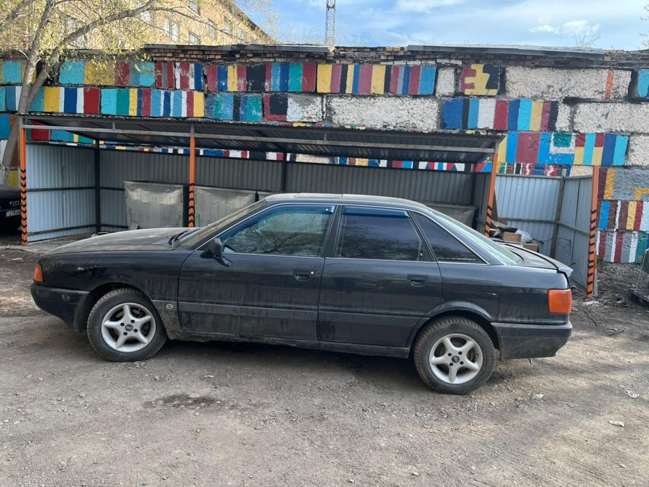 Продам Ауди 80 б3