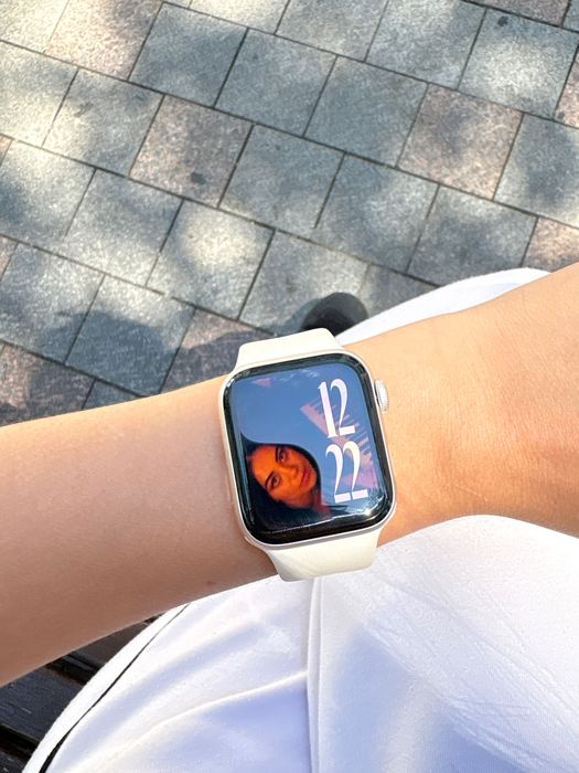 Apple Watch SE GPS Gen.2 2024 S/M 40 мм бежевый