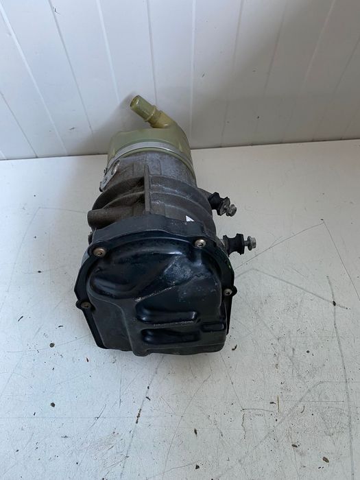 Pompa servodirectie VOLVO XC60 V60 S80 XC70 V70 S60 31329145 36050681