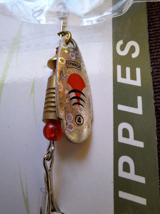 Воблер и блесни за риболов