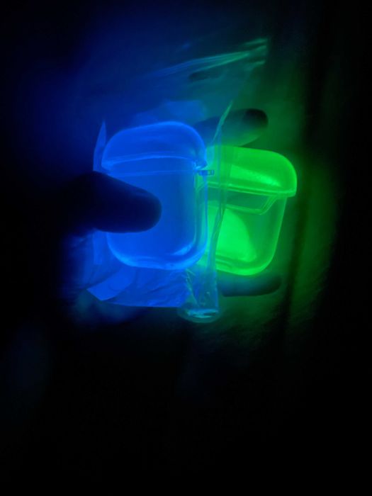 Оригинални Apple AirPods 2 (почистени) + 3 Кейса (2 светещи в тъмното)