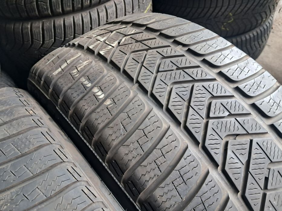 Anvelope second hand iarna 275 35 R21 Pirelli T0 ELECT 2023