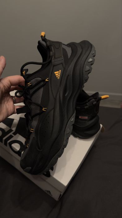 Кроссовки Adidas