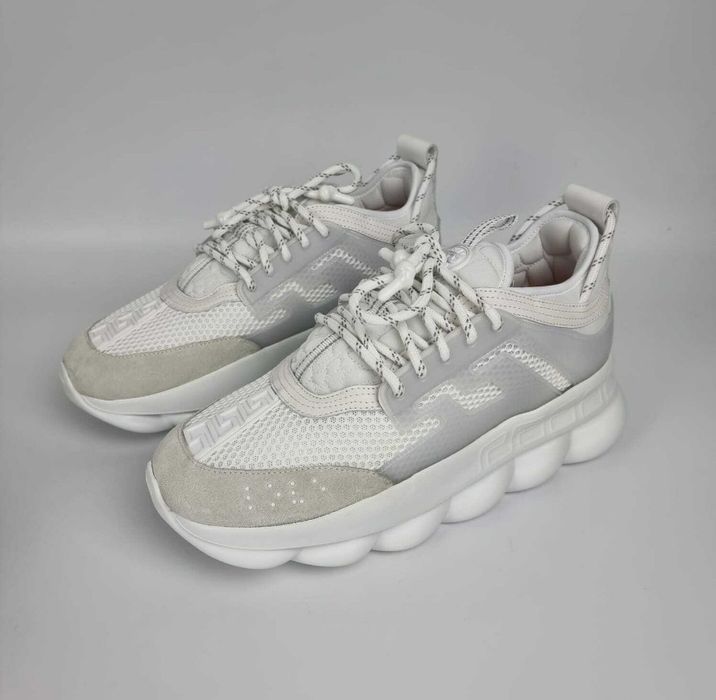 Versace chain reaction