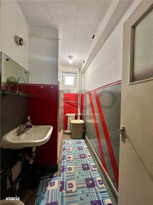 RECO Apartament 3 camere etaj intermediar zona Rogerius str. Transilva