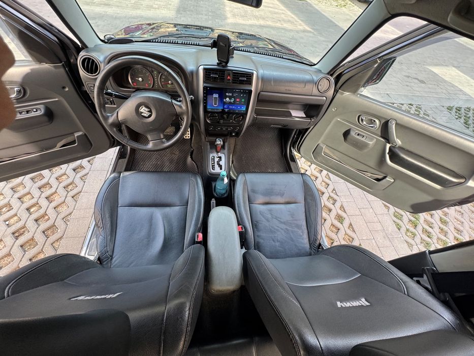 Suzuki Jimny 2011