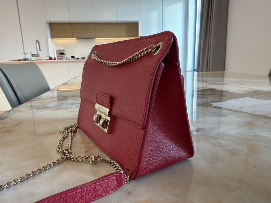Чанта furla ,цвят малина