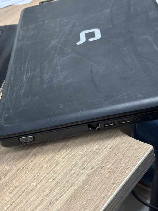 Продам рабочий ноутбук 10.000 окончательно