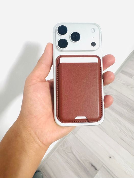 Husa iphone 17 pro si Portofel magnetic