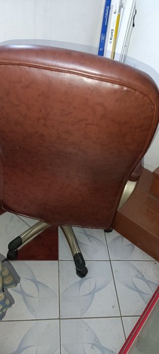 Продам кресла офисные