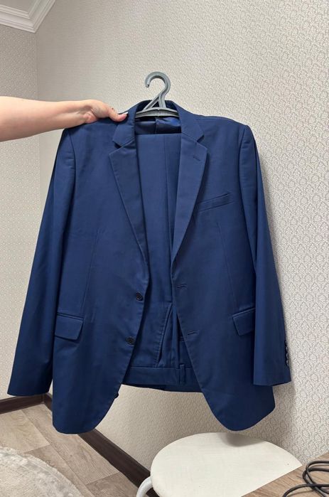 Продам Мужской костюм в идеальном состоянии