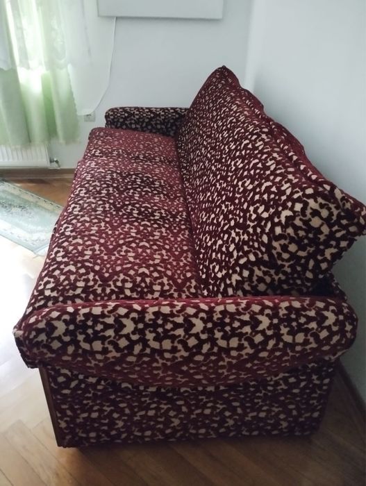 Set canapea extensibila si doua fotolii