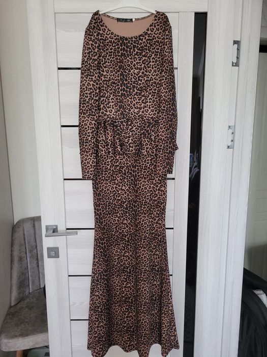 Продам платья вечерние