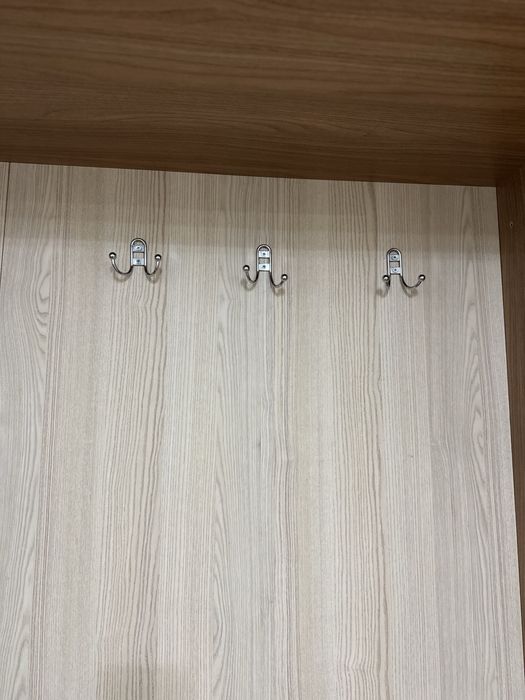 Прихожая, шкаф с полочками