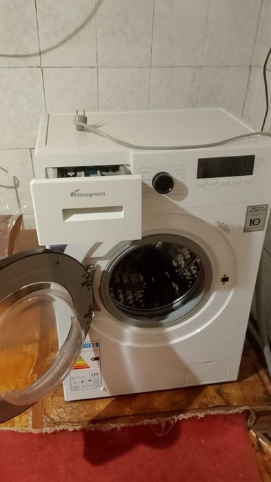 Продам стиральную машинку