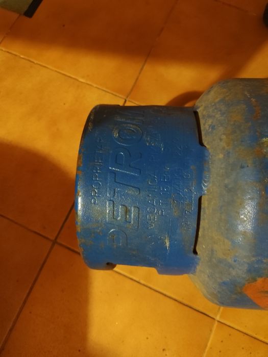 Vând butelie mare de aragaz