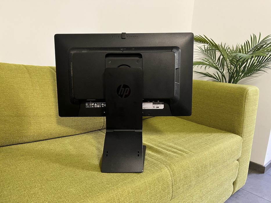 Vand monitor HP Elite Display E221