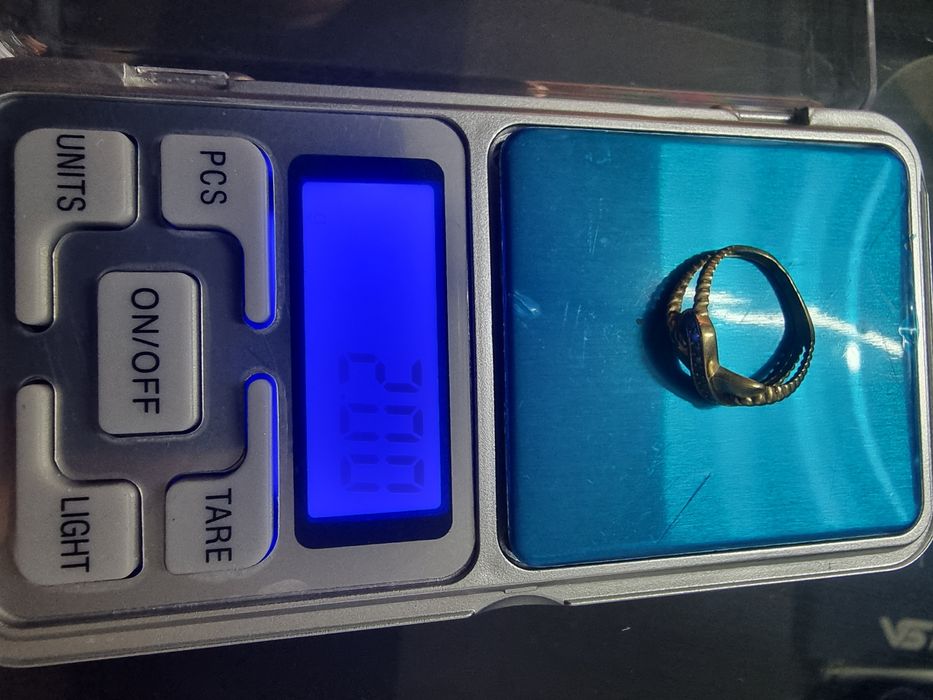 Продавам златен пръстен