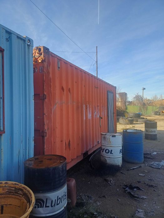 Vand urgent euro container transformat  pentru șantier.