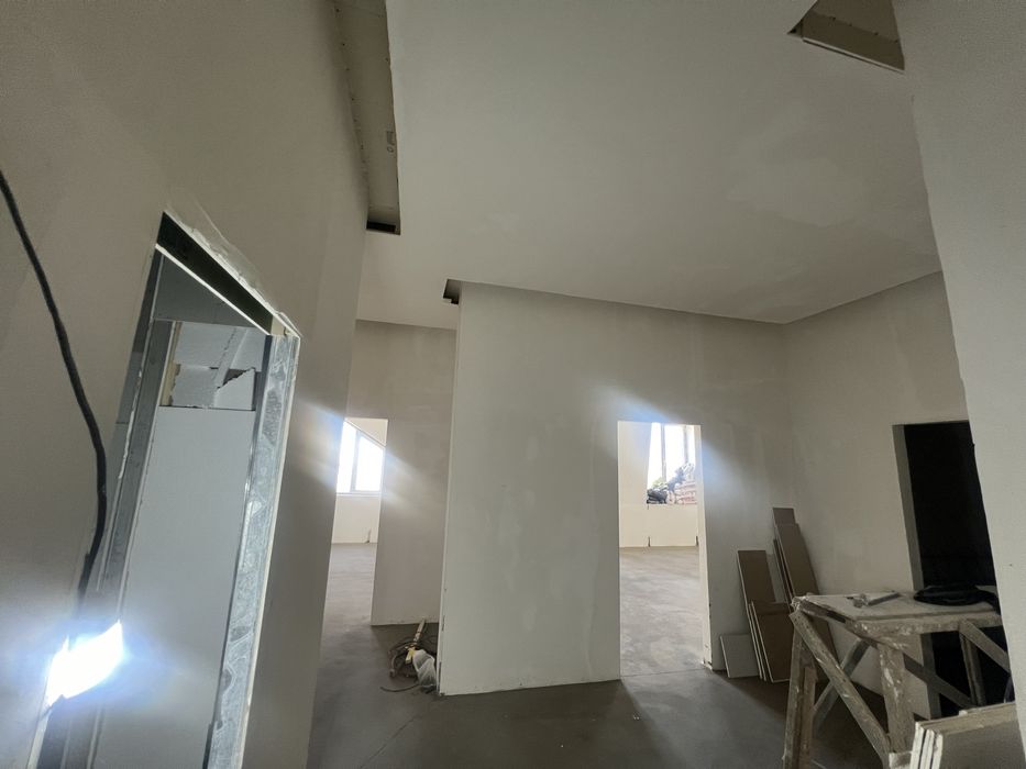 Шайхонтохур тум Белтепа  4-хона 7-этаж 7 этажлик дом 94 квадр Ўзимники