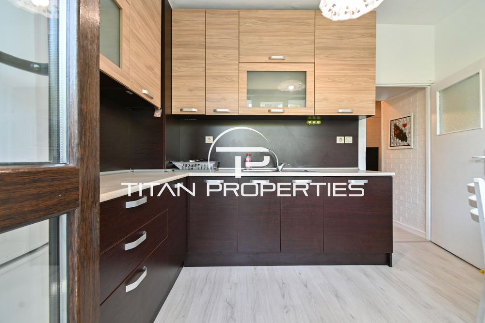 Дава се под наем Тристаен апартамент в София, Младост 1 - 88 кв.м за 700 € - Снимка #2