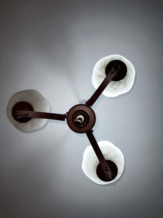 Продается люстра