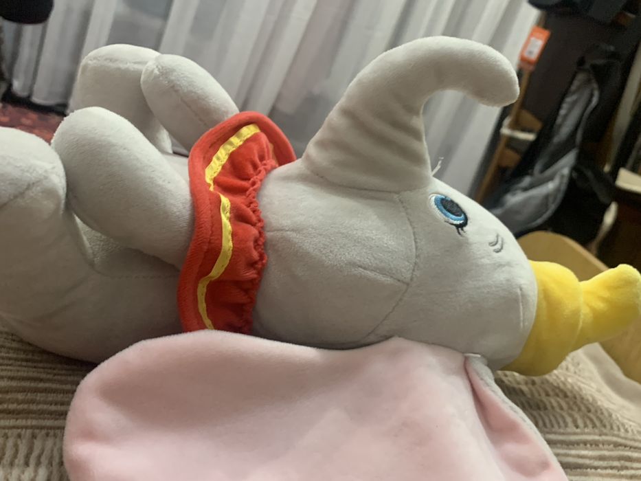 Милая мягкая игрушка