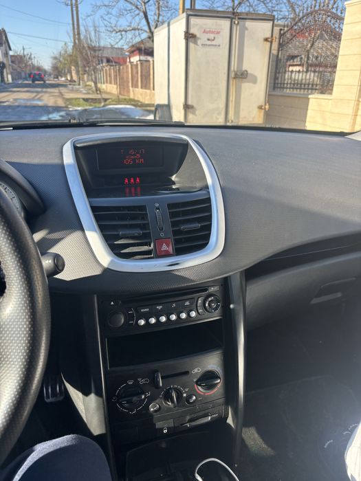 Vind sau schimb pejot 207 an 2010