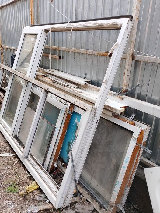 Пластиковые дверь окна торг есть