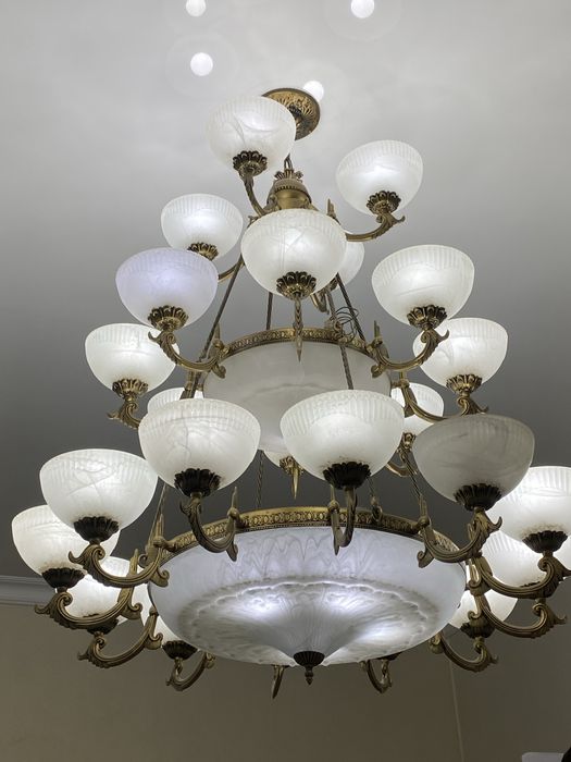 Продам люстру для ресторана, кафе, дома