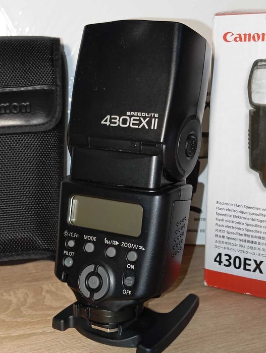 Светкавица Canon Speedlight 430 EX II