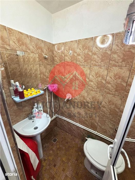 Garsoniera de vanzare, parter, Cartier Vest, mobilata si utilata