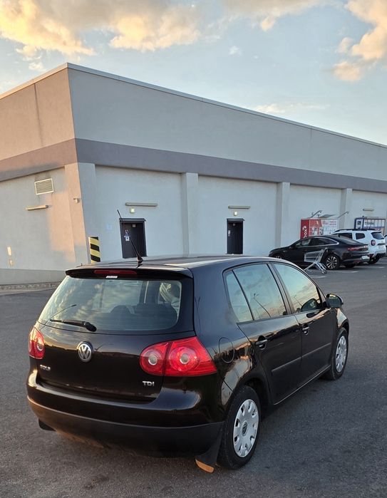 Vând Volkswagen Golf 5 An fabricatie  2007 ,1,9 TDI, 105 CP ,6+1 viteze– Stare excelentă