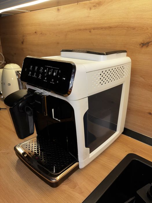 Espressor Philips EP3243/50