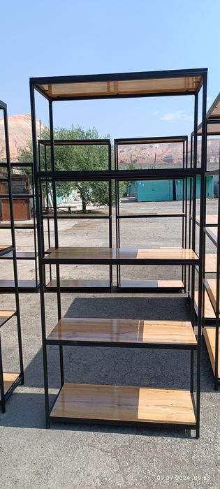 Стелажи полки в стиле лофт