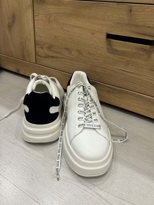 Мъжки обувки Guess